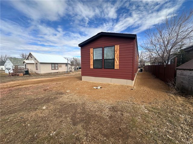 612 S 4th Street W, Baker, MT 59313