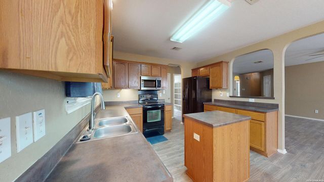 2912 Redtip, Schertz, TX 78108