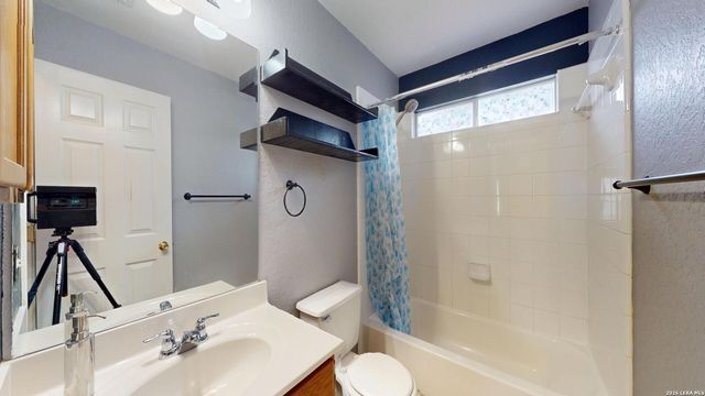 2912 Redtip, Schertz, TX 78108