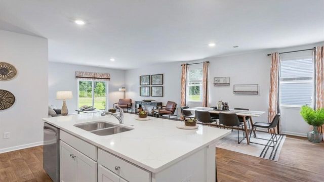 221 Longbeard Drive, Summerville, SC 29483