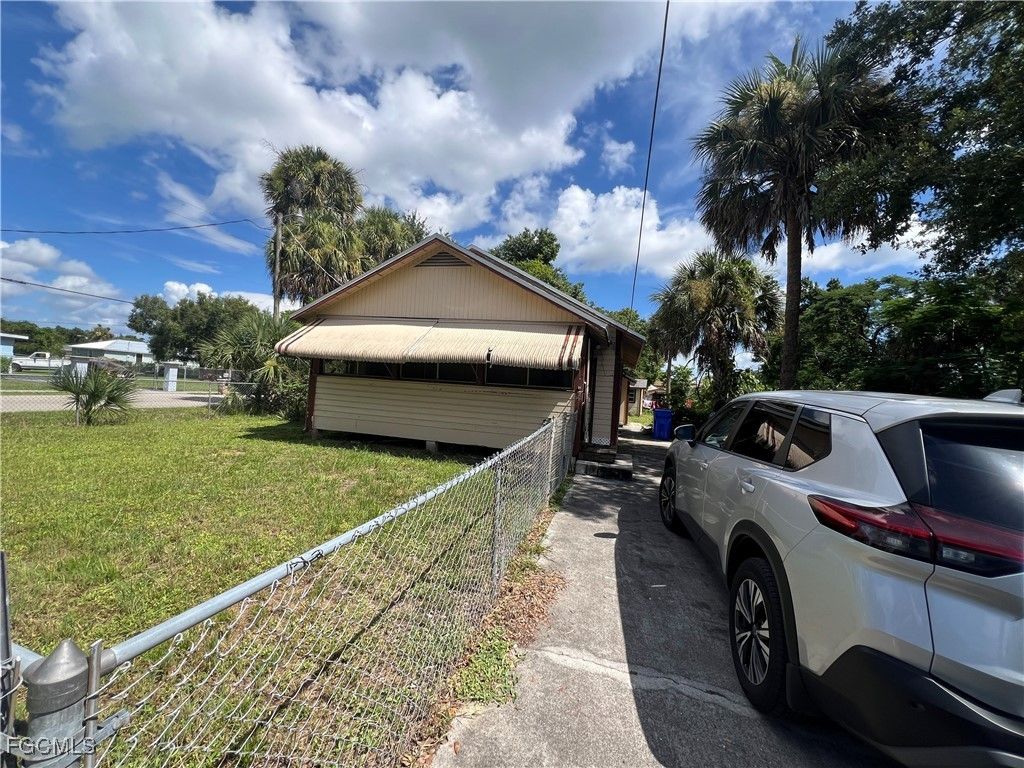3803 Pearl ST, Fort Myers, FL 33916