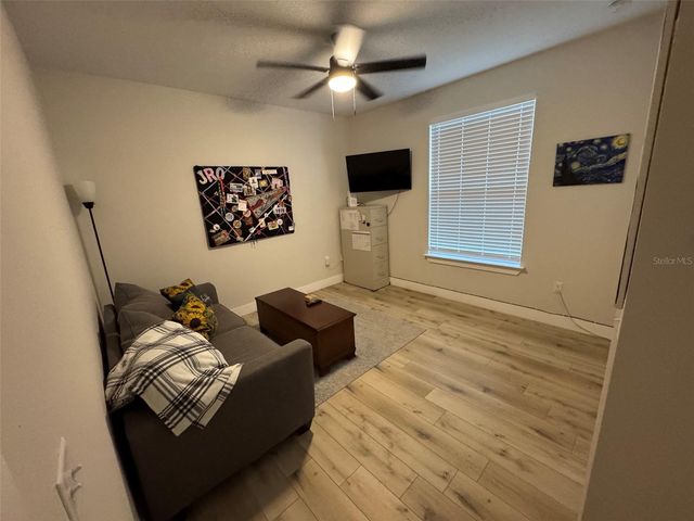 8031 NW 172ND LANE, Fanning Springs, FL 32693