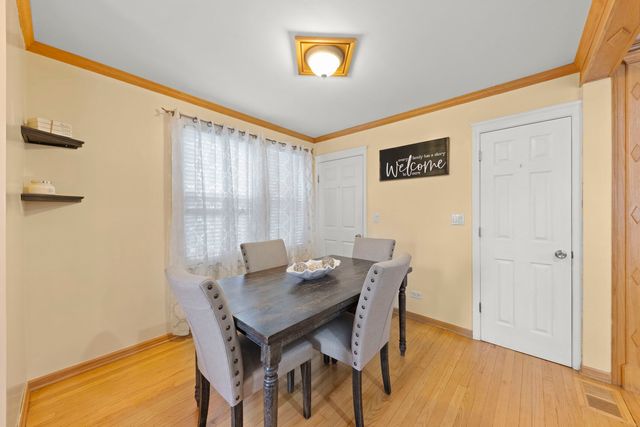 3812 N Pioneer Avenue, Chicago, IL 60634