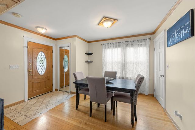 3812 N Pioneer Avenue, Chicago, IL 60634