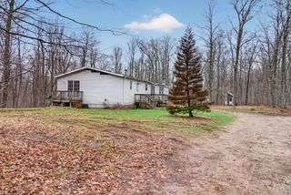 2544 W Empire Highway, Kasson Twp, MI 49630
