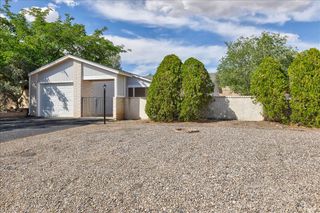 4815 PLATINUM Loop NE, Rio Rancho, NM 87124