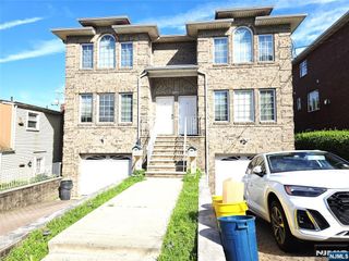 247 7th Street, Palisades Park, NJ 07650