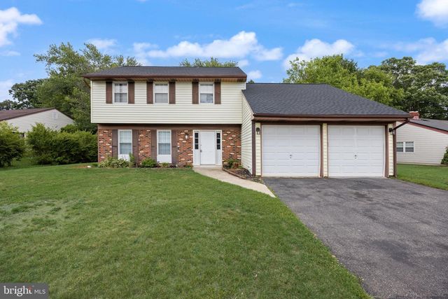 68 ARBOR MEADOW DR, Sicklerville, NJ 08081