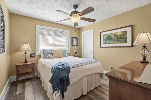 2717 Hot Springs Drive, Pearland, TX 77584