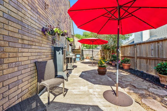 2717 Hot Springs Drive, Pearland, TX 77584