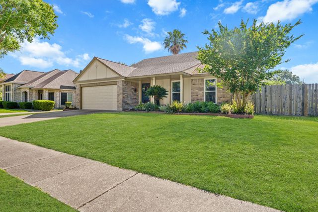 2717 Hot Springs Drive, Pearland, TX 77584