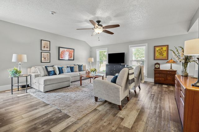 2717 Hot Springs Drive, Pearland, TX 77584