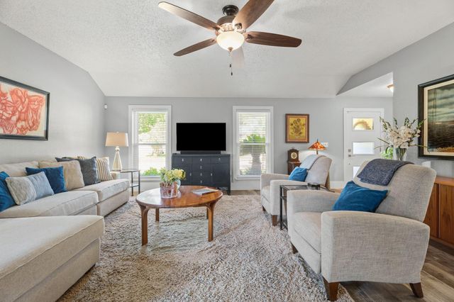 2717 Hot Springs Drive, Pearland, TX 77584