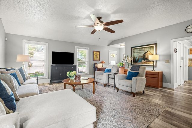 2717 Hot Springs Drive, Pearland, TX 77584