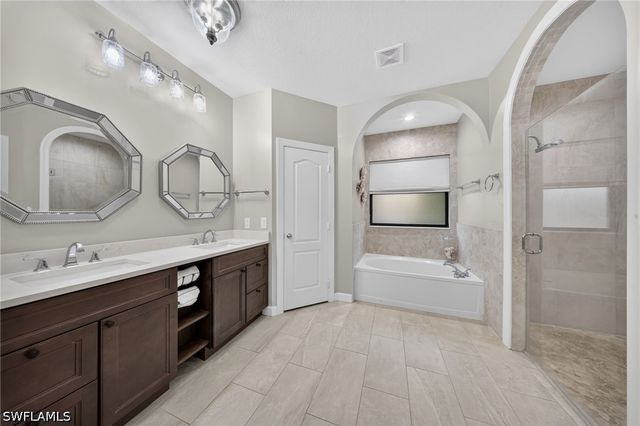 5761 Waxmyrtle WAY, Naples, FL 34109