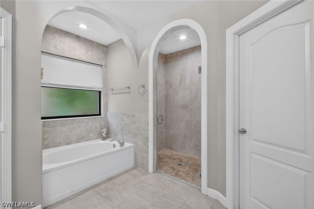 5761 Waxmyrtle WAY, Naples, FL 34109