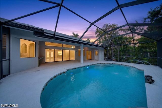 5761 Waxmyrtle WAY, Naples, FL 34109