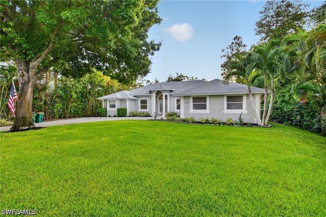 5761 Waxmyrtle WAY, Naples, FL 34109