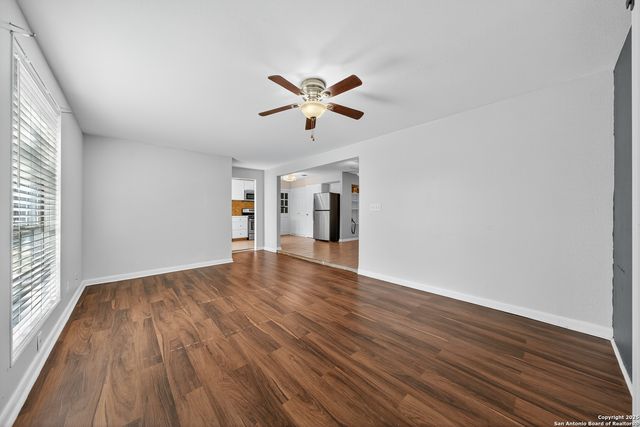 189 National Blvd, Universal City, TX 78148