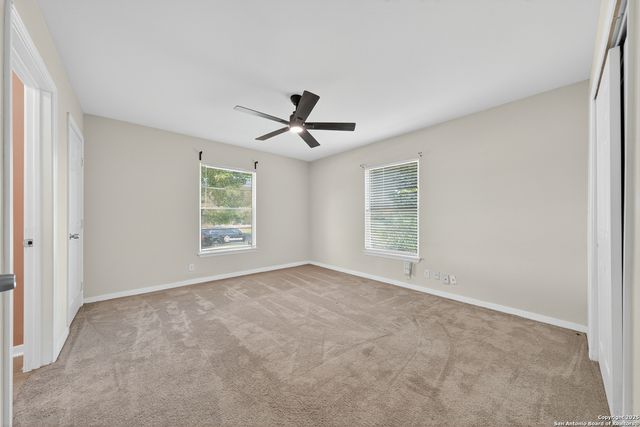 189 National Blvd, Universal City, TX 78148