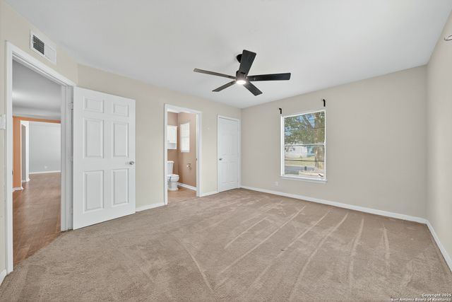 189 National Blvd, Universal City, TX 78148