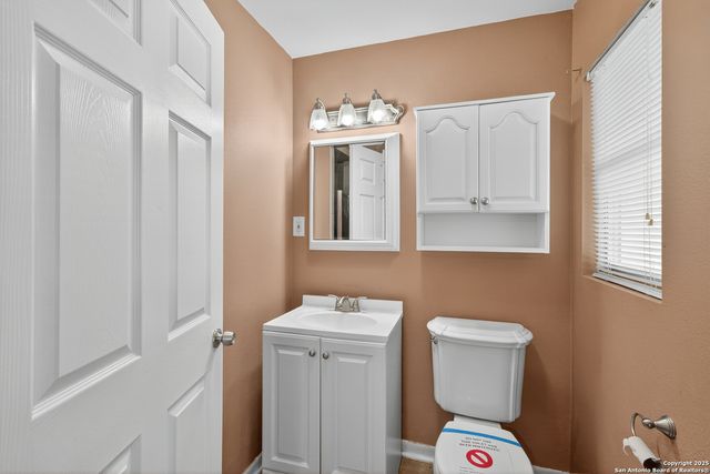 189 National Blvd, Universal City, TX 78148