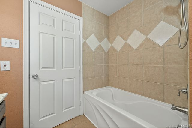 189 National Blvd, Universal City, TX 78148