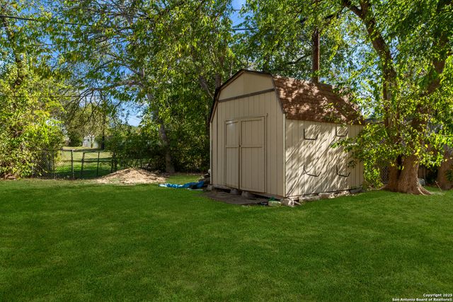 189 National Blvd, Universal City, TX 78148