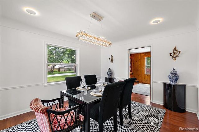 9161 W Outer Drive, Detroit, MI 48219