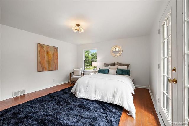 9161 W Outer Drive, Detroit, MI 48219