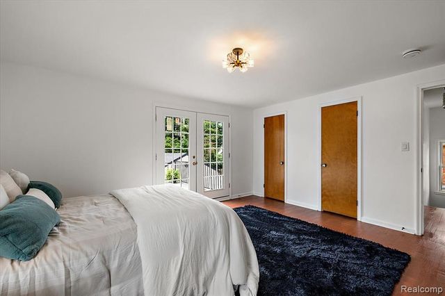 9161 W Outer Drive, Detroit, MI 48219