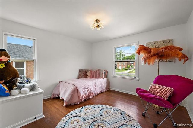 9161 W Outer Drive, Detroit, MI 48219