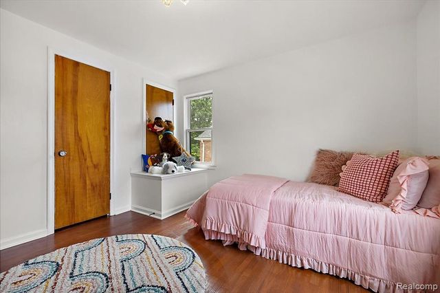 9161 W Outer Drive, Detroit, MI 48219