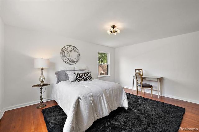 9161 W Outer Drive, Detroit, MI 48219