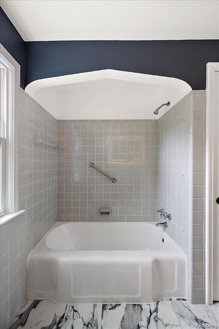 9161 W Outer Drive, Detroit, MI 48219