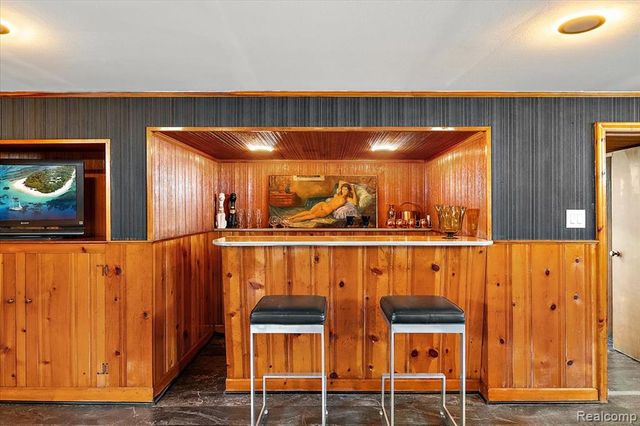 9161 W Outer Drive, Detroit, MI 48219