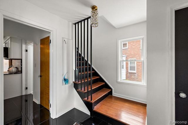 9161 W Outer Drive, Detroit, MI 48219