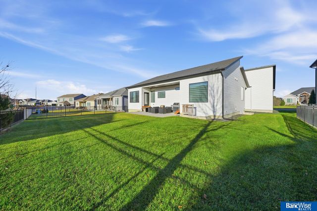 6801 Monarch Drive, Lincoln, NE 68516