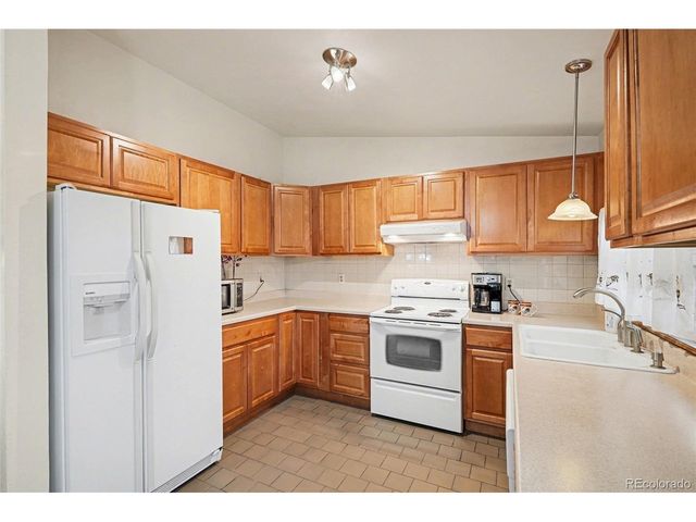 1771 S Genoa Way, Aurora, CO 80017