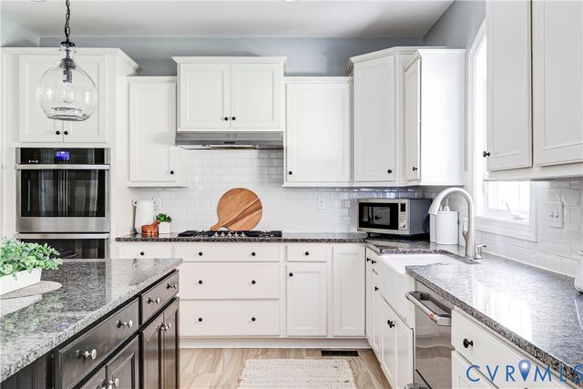 14806 Creekbrook Pl, Midlothian, VA 23113