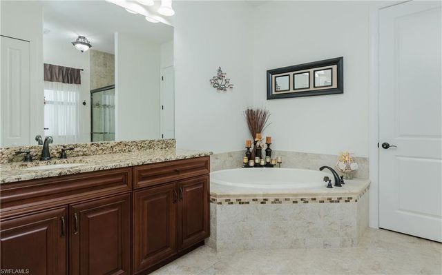 1525 SW 57th TER, Cape Coral, FL 33914