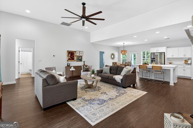 86 Pollen Trail, Grantville, GA 30220