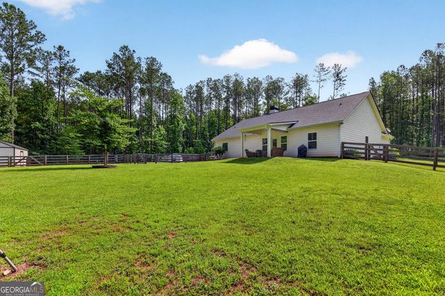86 Pollen Trail, Grantville, GA 30220