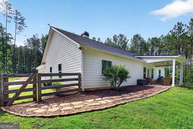86 Pollen Trail, Grantville, GA 30220