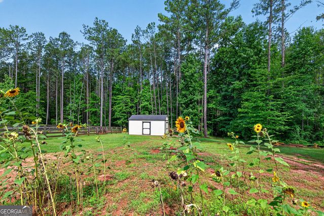 86 Pollen Trail, Grantville, GA 30220