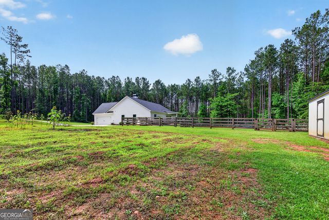 86 Pollen Trail, Grantville, GA 30220