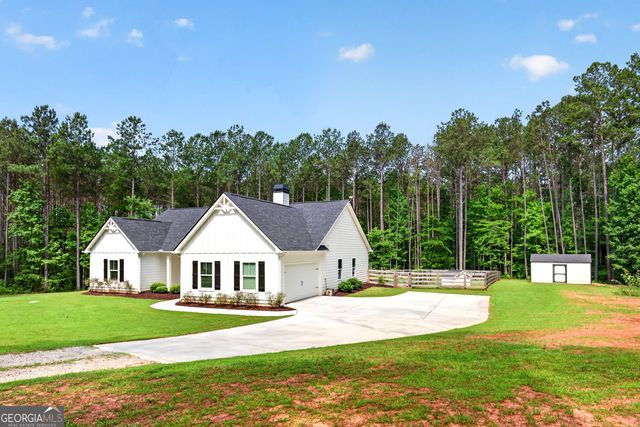 86 Pollen Trail, Grantville, GA 30220
