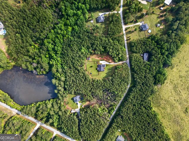 86 Pollen Trail, Grantville, GA 30220