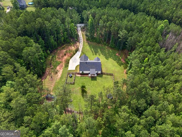86 Pollen Trail, Grantville, GA 30220