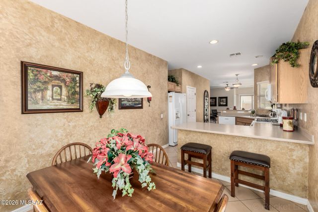 431 W Calle Del Estribo, Sahuarita, AZ 85629